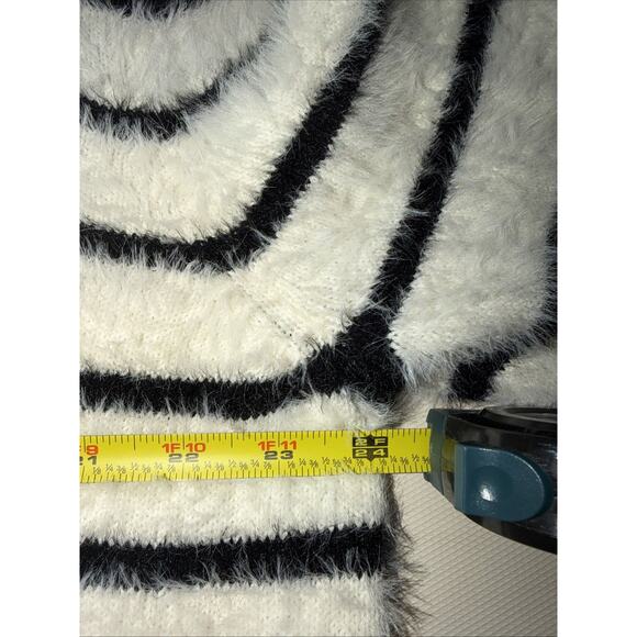 Old Navy Fuzzy Black & White Breton Stripe Pullover Sweater 3X - Picture 3 of 7